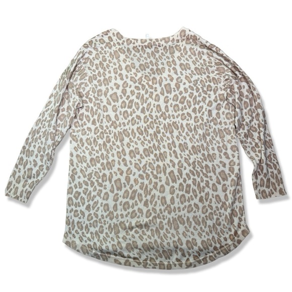 ⭐️JOIE Revolve Chyanne Cashmere/Wool Blend Cheetah Print V-neck Sweater Knit Top - Picture 3 of 8